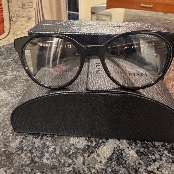 Prada VPR01T eyeglasses - Picture 1 of 5